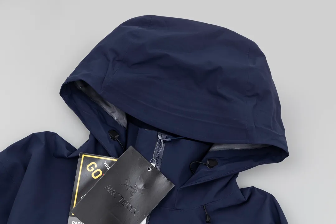 Arc'teryx Gore-tex ， ， ， 。 bluesign@ N 3LGORE-TEX ， Wear-Resistant， 、 Breathable， ， 20000 Breathable 10000 E 3D ， 3D ， ， ， Authentic YKK ， ， ， ， ， Factory ， ， ， 。 ， ， ，Lightweight ， Series ， Quality ！！